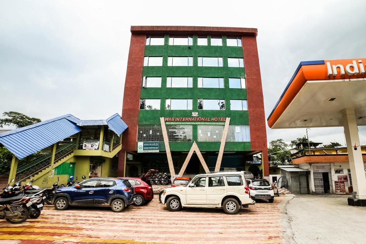 ホテルCapital O 61351 Waii International Bhalukpung エクステリア 写真