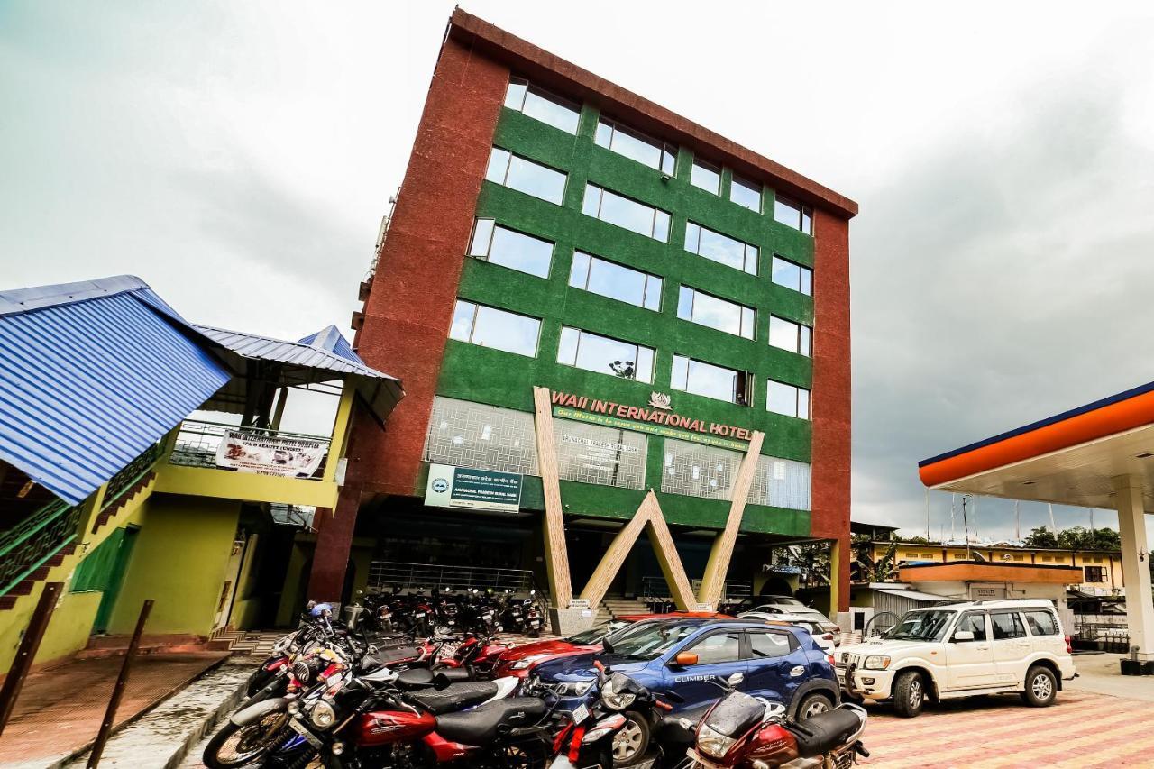 ホテルCapital O 61351 Waii International Bhalukpung エクステリア 写真